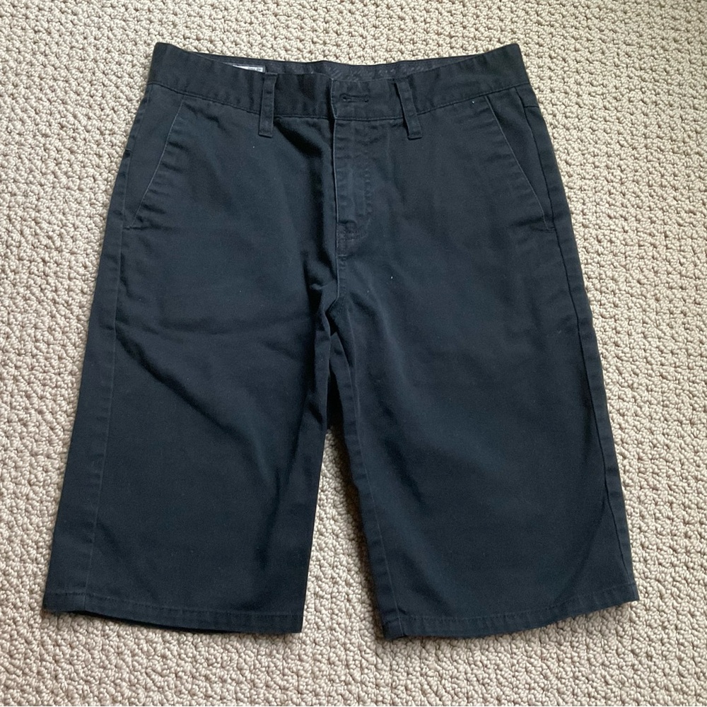 Boy’s Volcom Black Flat Frontal Shorts Size 14